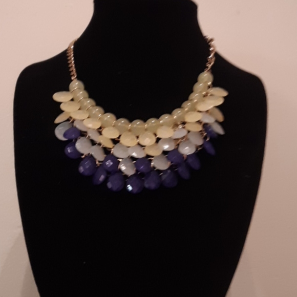 Necklace multicolored beaded - Picture 3 of 10